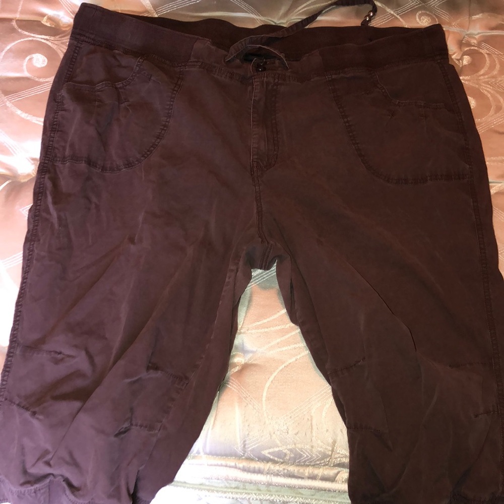 Lane Bryant brown capris